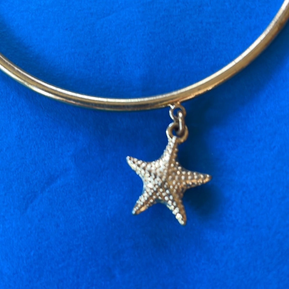 Two Beachy Bracelets - Picture 4 of 5